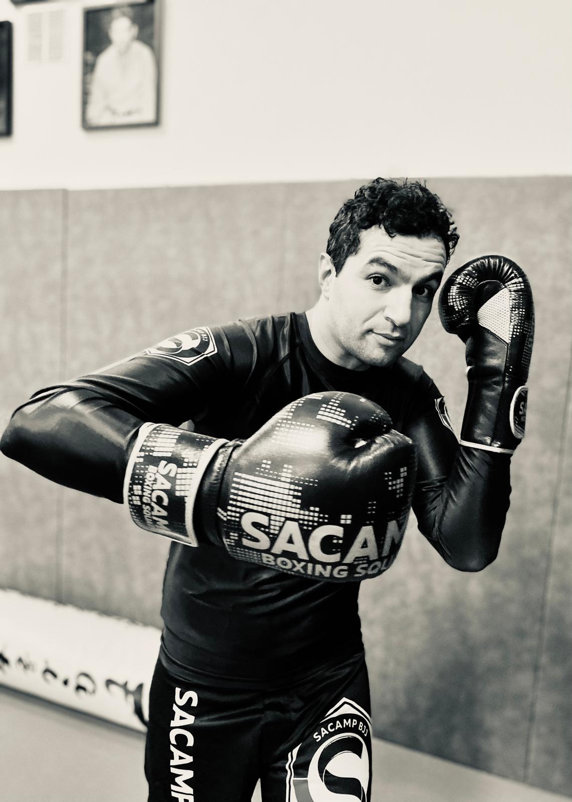 professeur de Boxe Thaï cours dojo Sacamp Paris 19